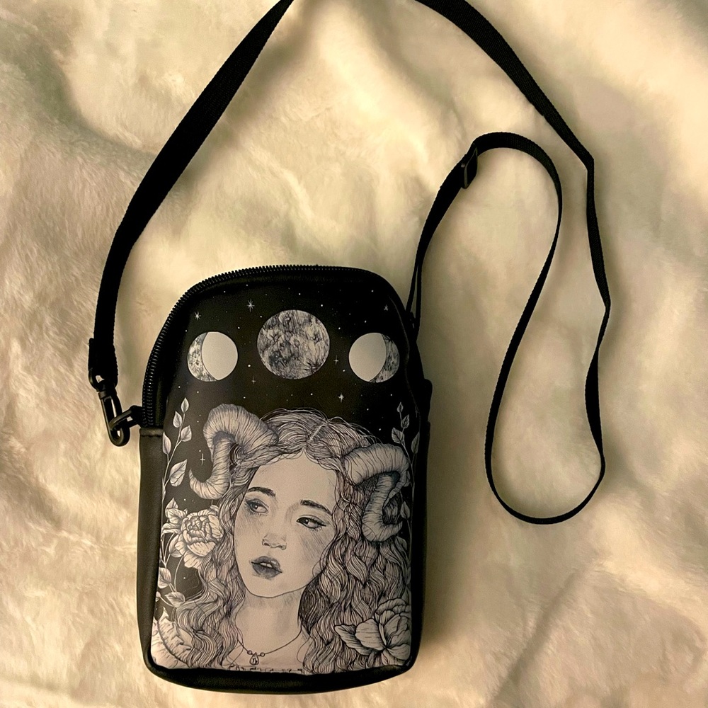 Crossbody Capricorn bag
